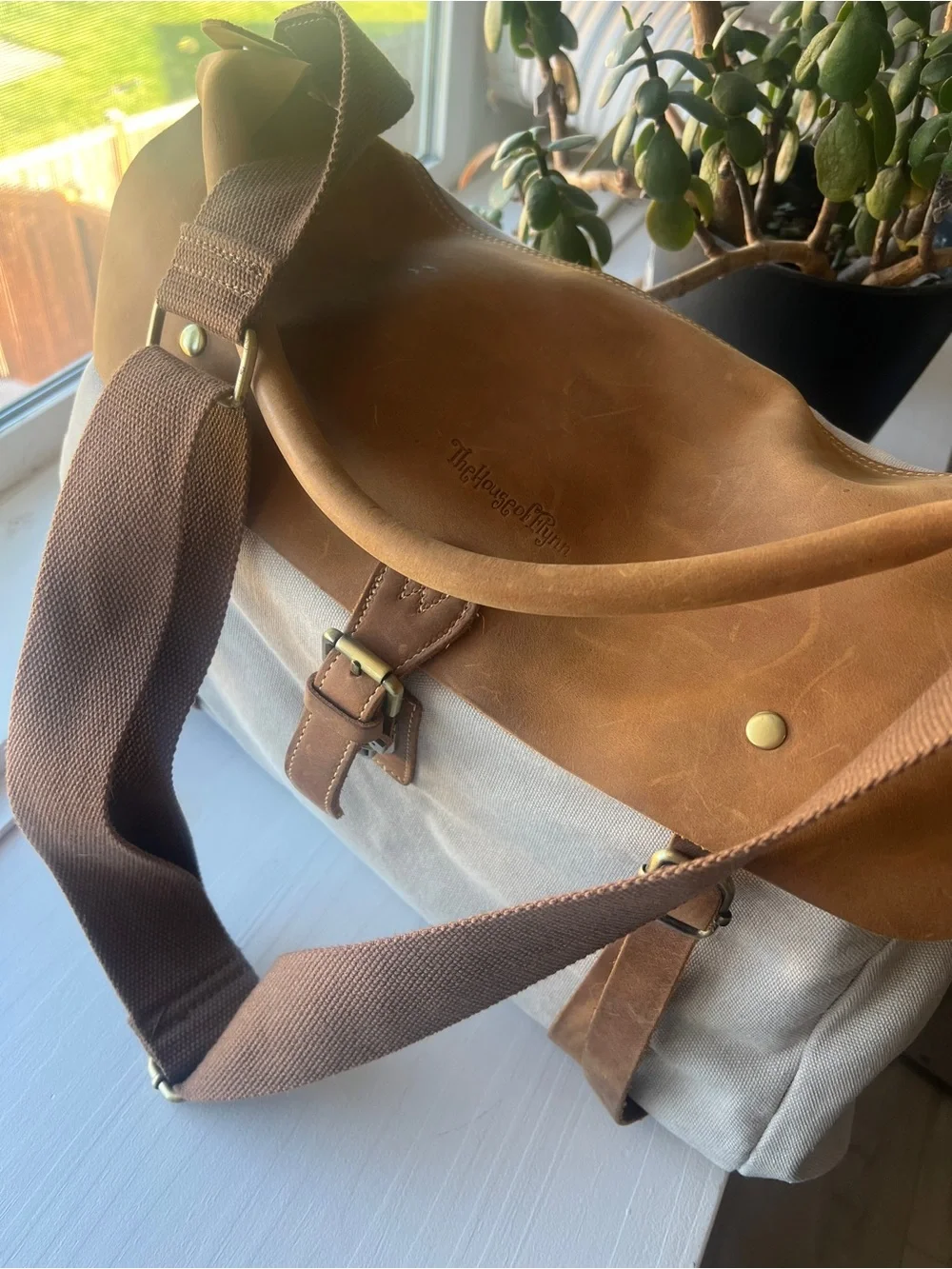 The House of Flynn Canvas & Leather camera bag in oat/tan